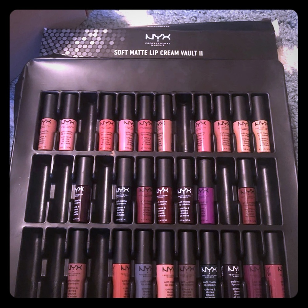 NYX Soft Matte Lip Cream Vault II